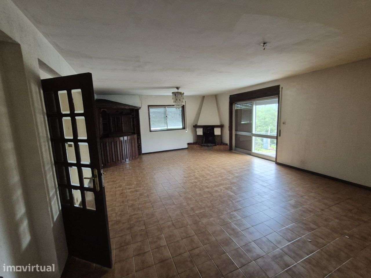 Armazém com Moradia na rua Regadio - Santa Maria da Feira-14