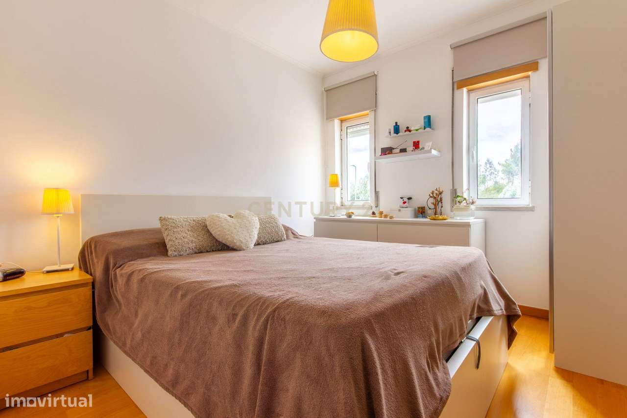 Apartamento T2 em Corroios, Seixal - Oportunidade Única!-11