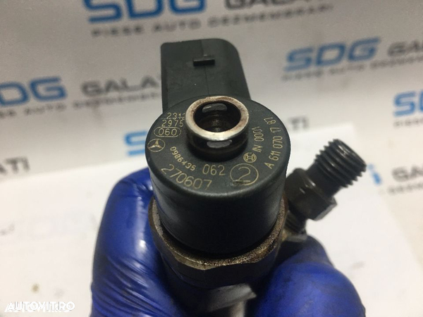 Injector Injectoare Mercedes W203 C200 C220 C270 E200 E220 E270 A 611 070 17 87 - 2