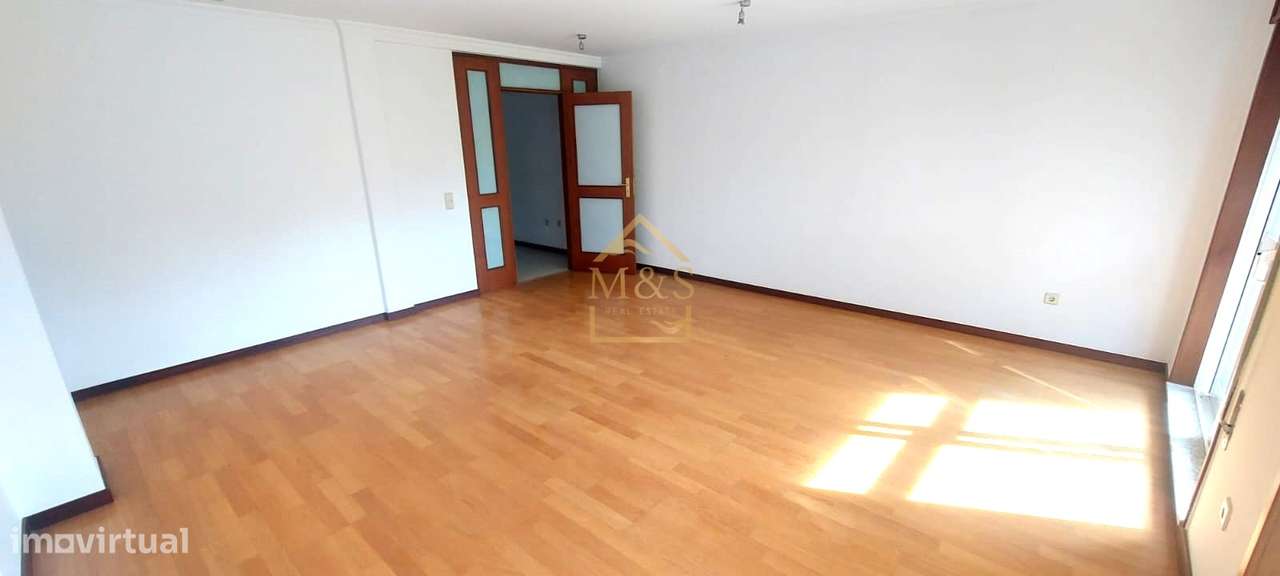 Apartamento T4 Duplex - Varandas - 2 Lug.Garagem - Porto - Grande imagem: 3/17