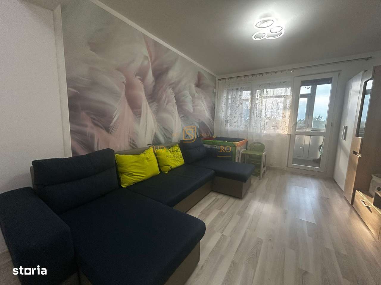 Apartament decomandat cu 2 camere - metrou Aparatorii Patriei