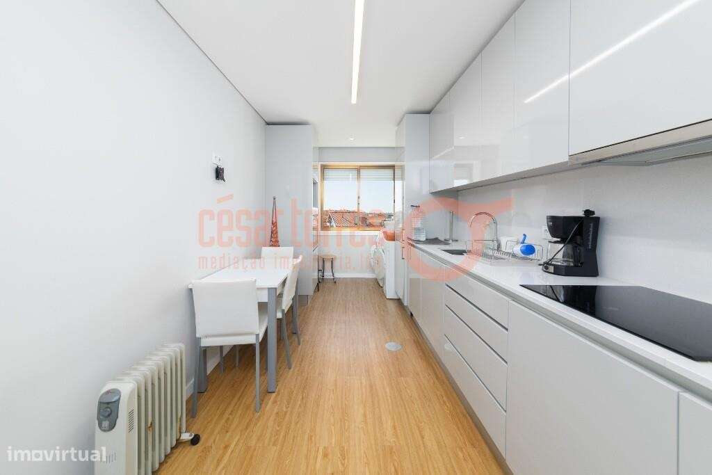 Apartamento T3 Miramar-7