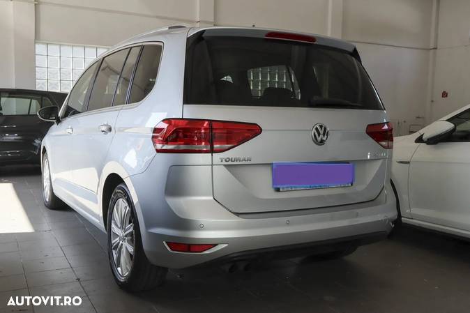 Volkswagen Touran 2.0 TDI DSG Highline - 3