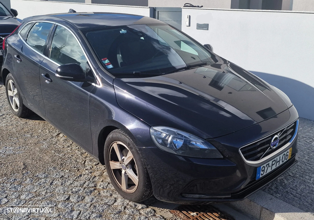 Volvo V40 1.6 D2 Momentum - 1