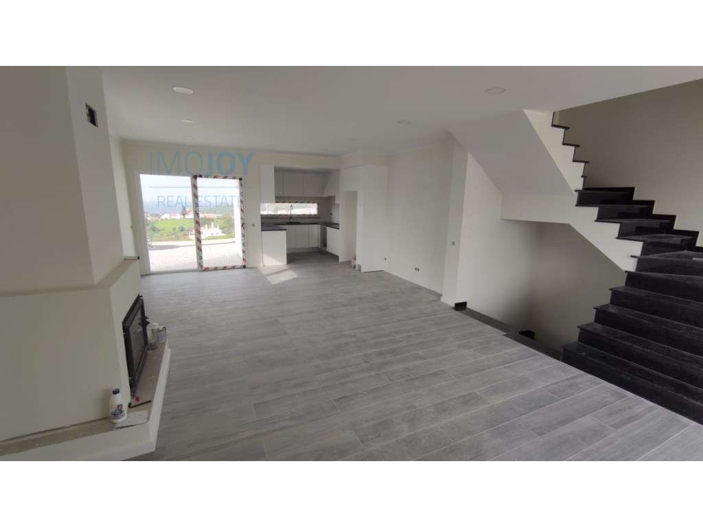 Magnífica Moradia T4 geminada em construção - Grande imagem: 4/25