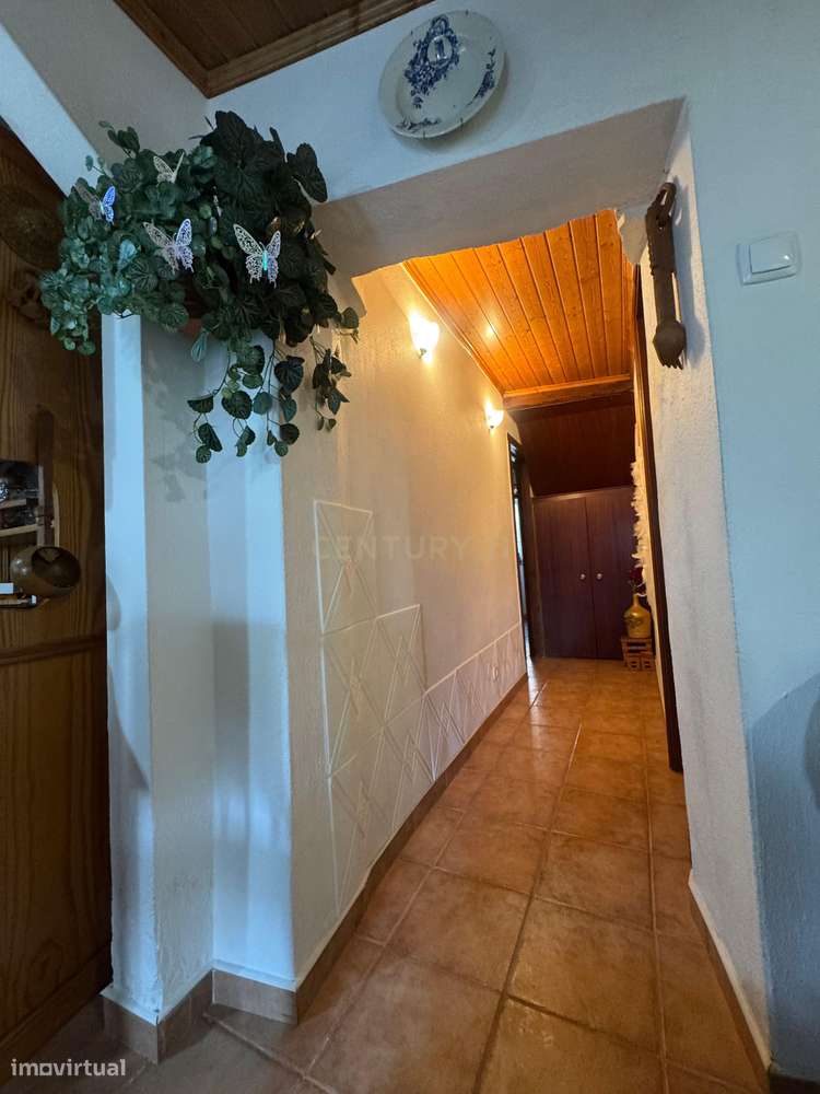 Moradia T6 com quintal e palheiro em Monforte da Beira — Espaço, charm-10