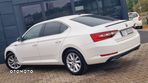 Skoda Superb 2.0 TDI Sportline DSG - 9