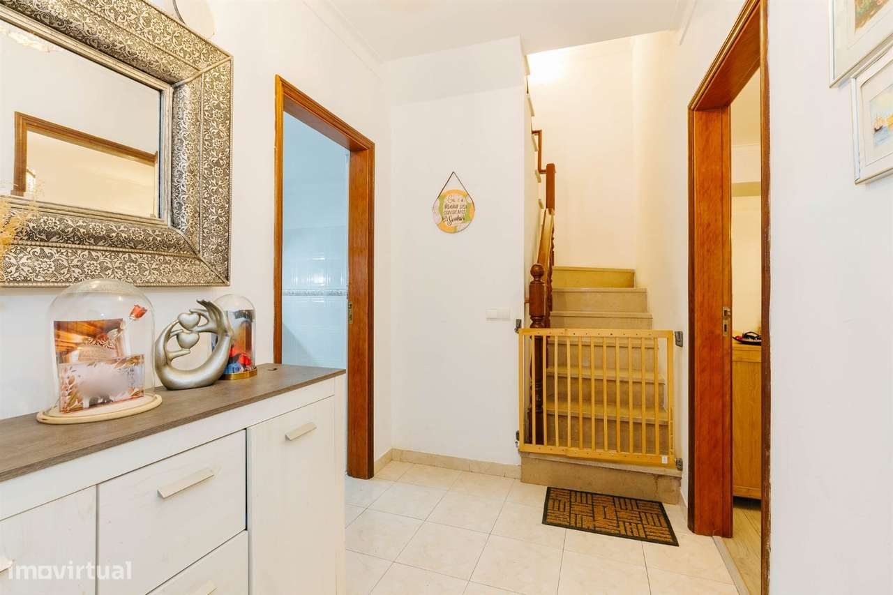 Moradia Geminada T4 Venda-8