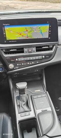 Lexus ES 300h Luxury Line - 15