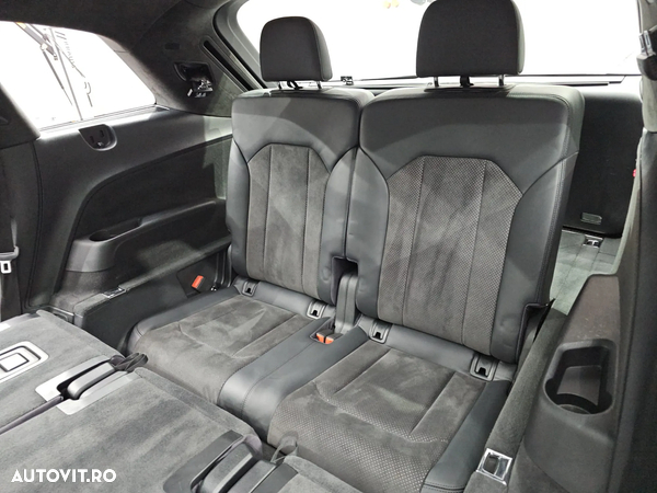 Audi SQ7 4.0 TDI quattro Tiptronic - 26