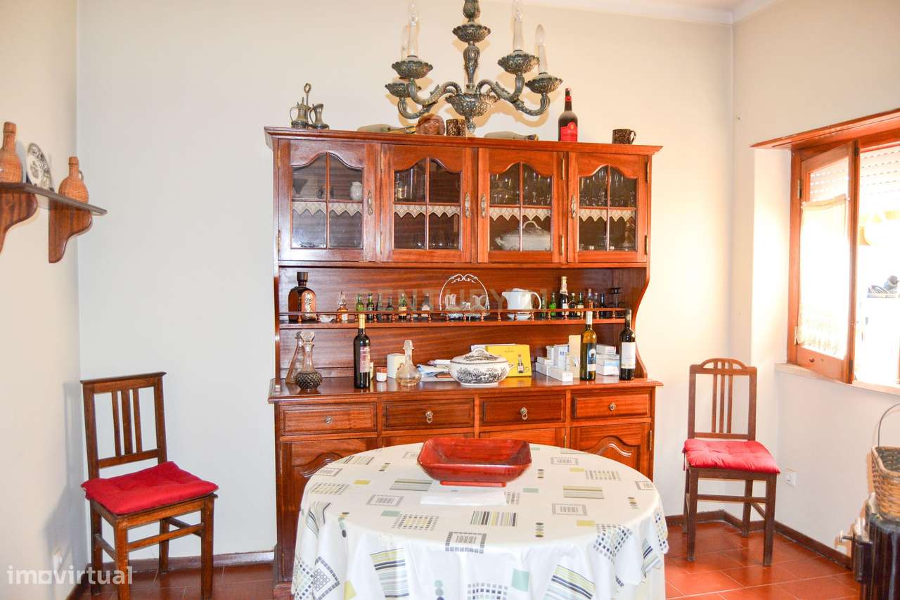 Edifício para Recuperação em Leiria - 5 Quartos e 3 WC - Grande imagem: 5/10