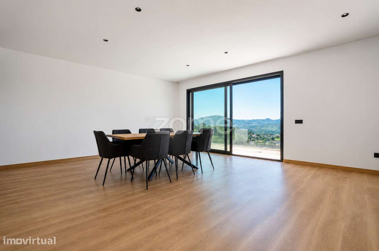 Moradia de luxo T5 Amares-7