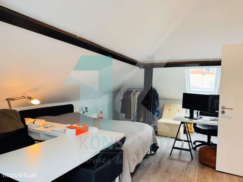 Moradia T3 + T2 em São João do Estoril - Alapraia-35