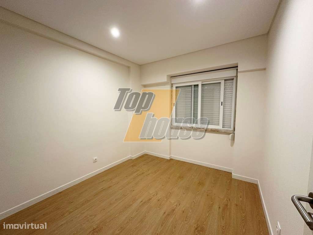 Apartamento T1 Costa de Caparica Totalmente Reabilitado-11