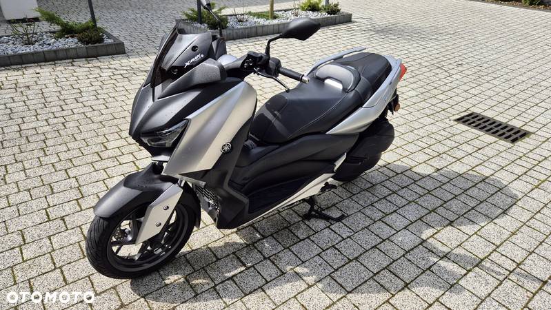 Yamaha X-max - 4