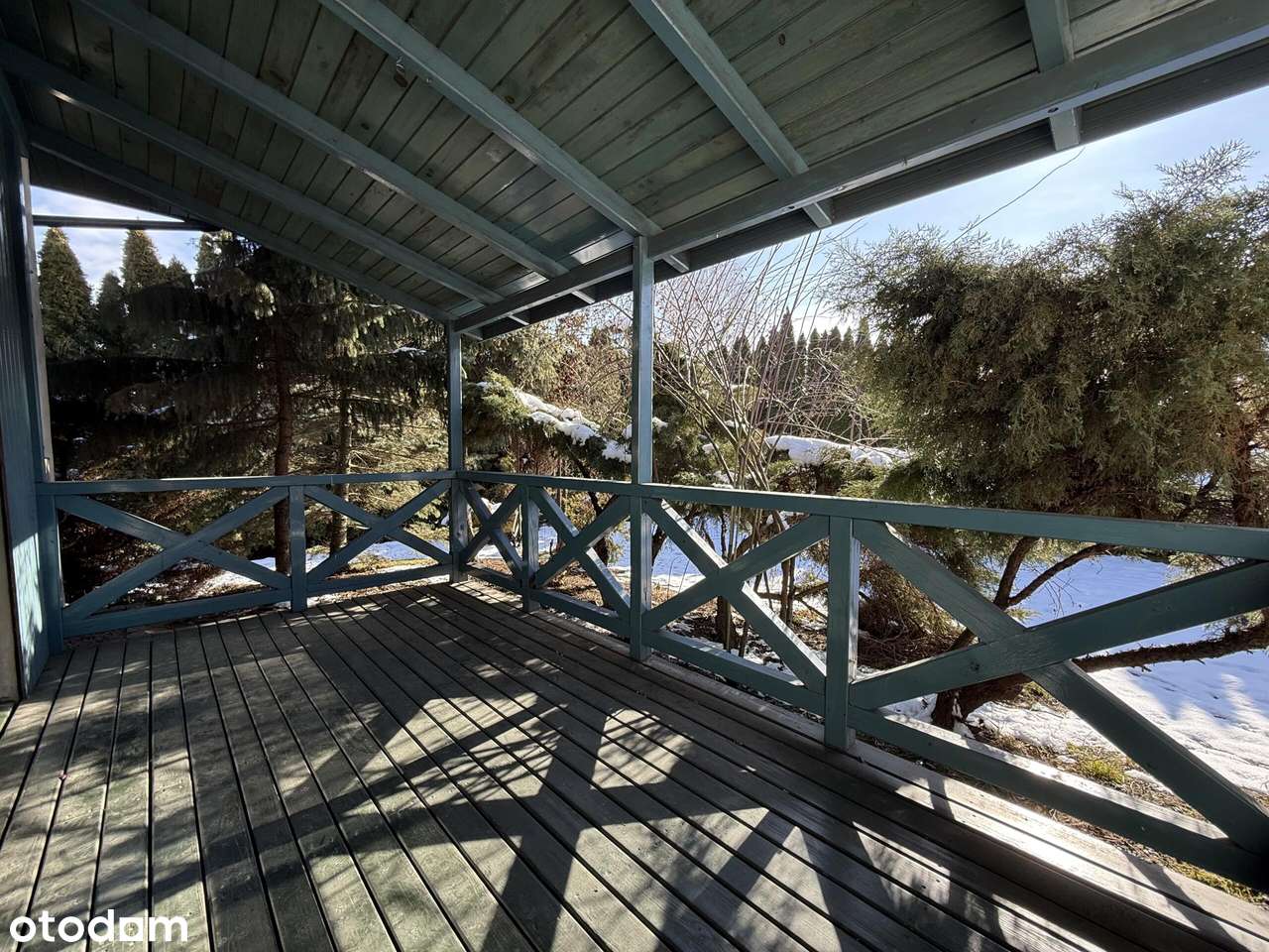 Dom z klimatem na wyjątkowo prywatnej działce z dużym osobnym garażem-5