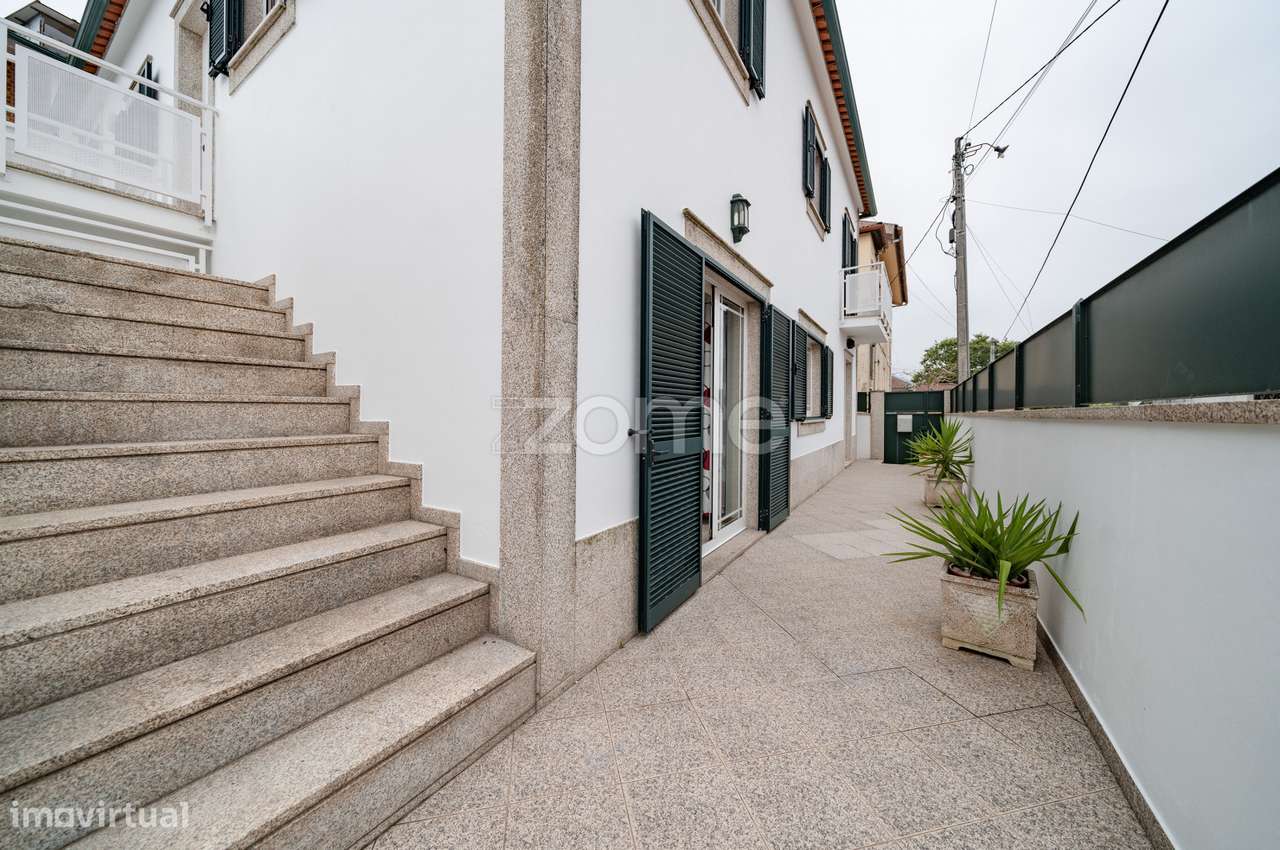 Moradia T6 Individual, em S.José de São Lázaro, Braga! - Grande imagem: 4/42