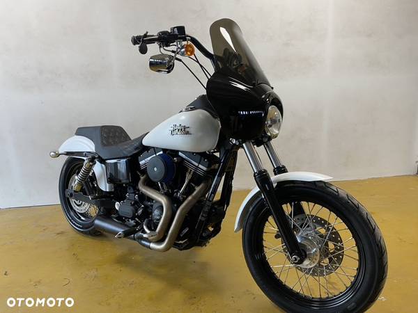 Harley-Davidson Dyna Street Bob - 8