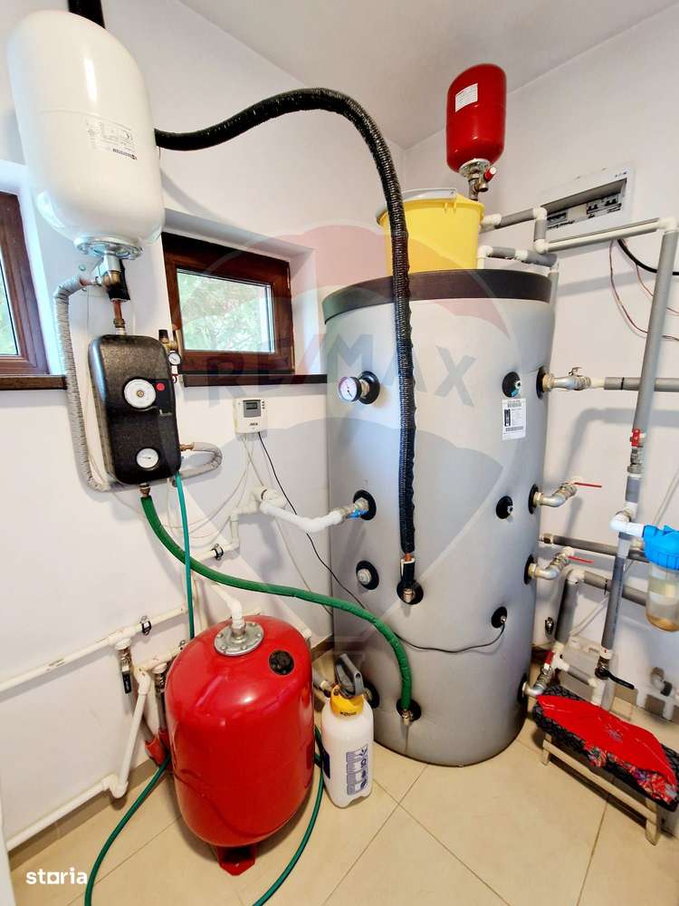 Casă / Vilă cu 4 camere de vânzare - Imagine principală: 5/20