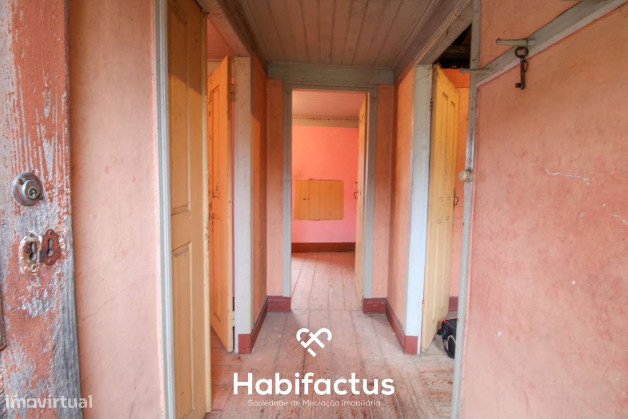 Duas Moradias para Remodelação em Coelhoso, Tondela - Grande imagem: 4/30