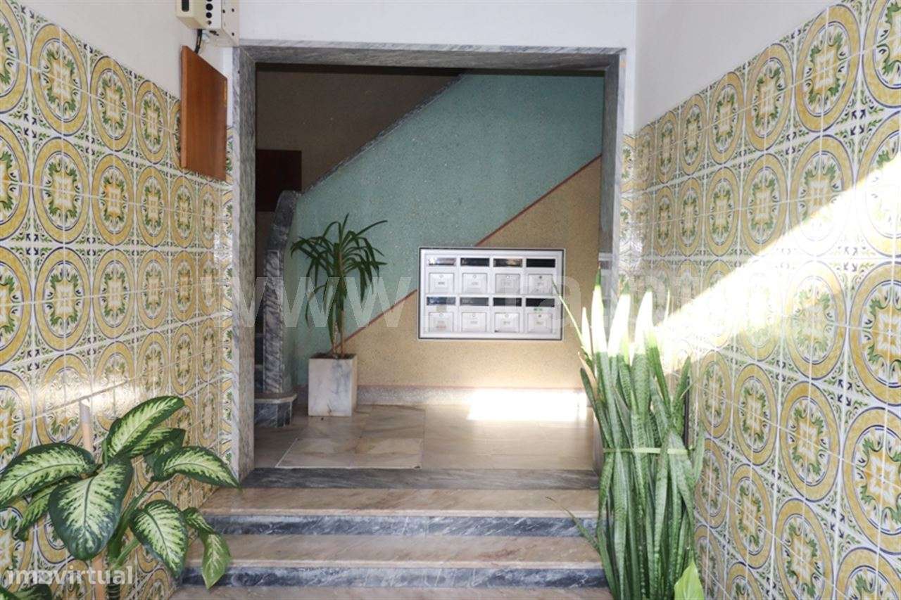 Apartamento T3; Cruz de Pau-19