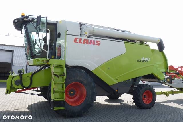 Claas TUCANO 440 - 4