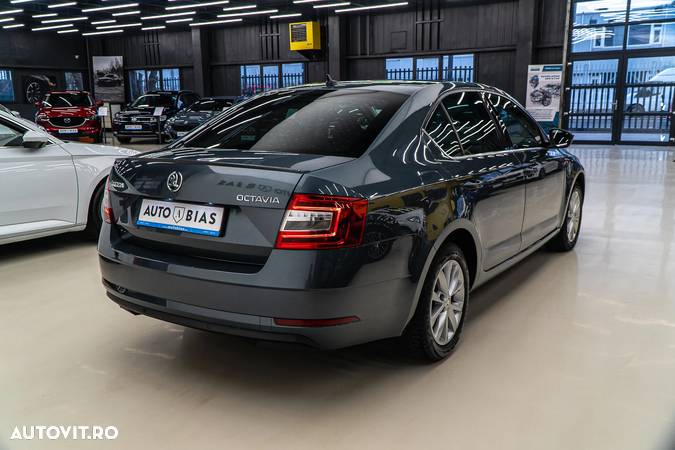 Skoda Octavia 1.6 TDI DSG Style - 8