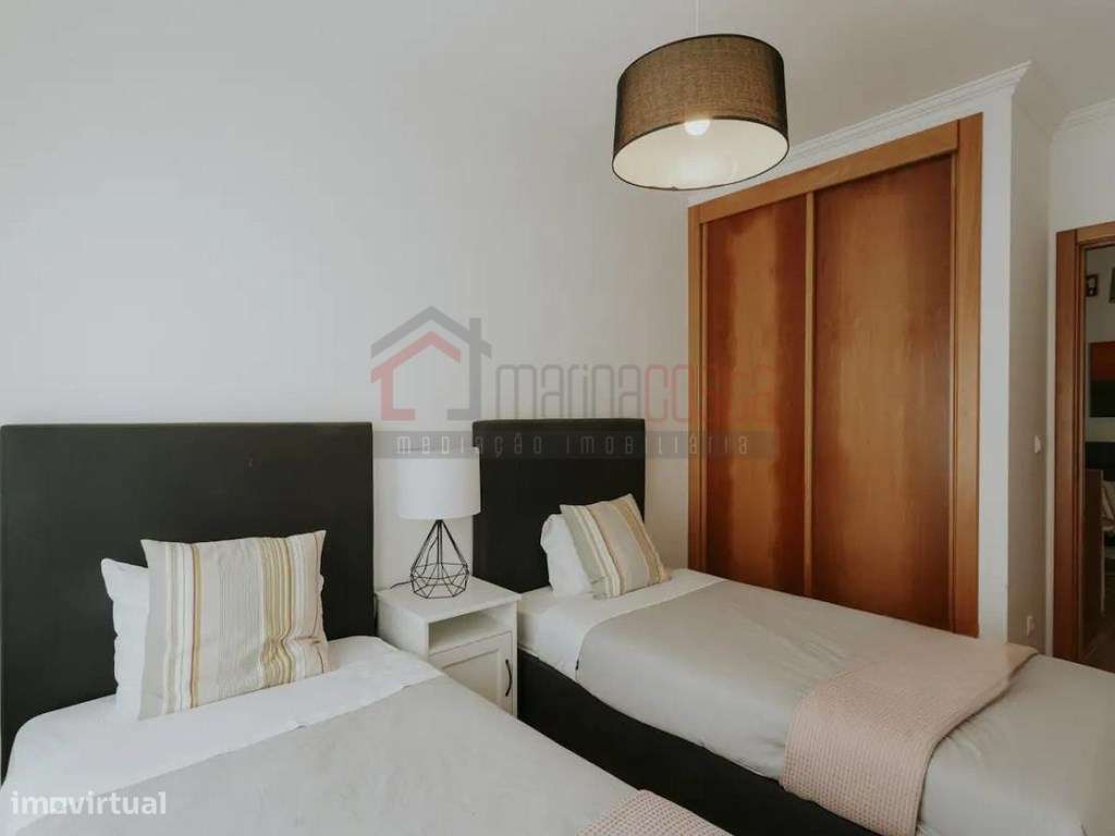 Moradia T3 com Garagem e Logradouro na Atouguia da Baleia-17