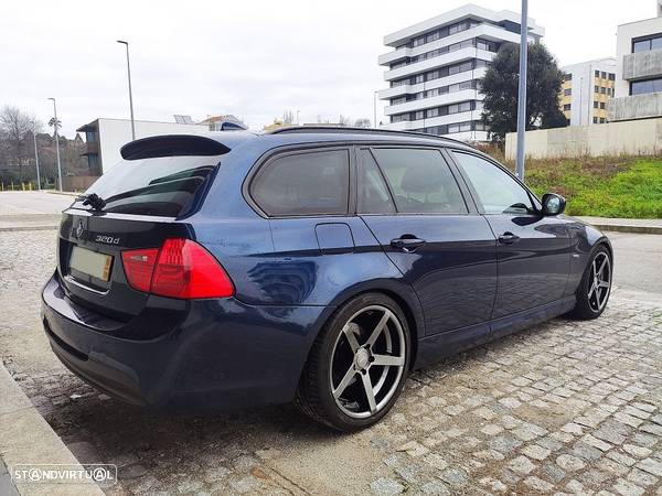 BMW 320 d Touring Auto - 4