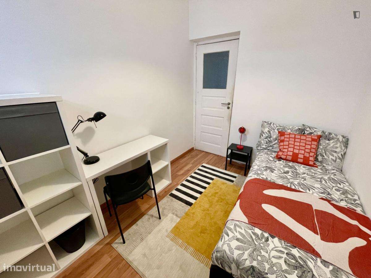 Quarto - localizado em Sete Rios Lisbon - Grande imagem: 4/10