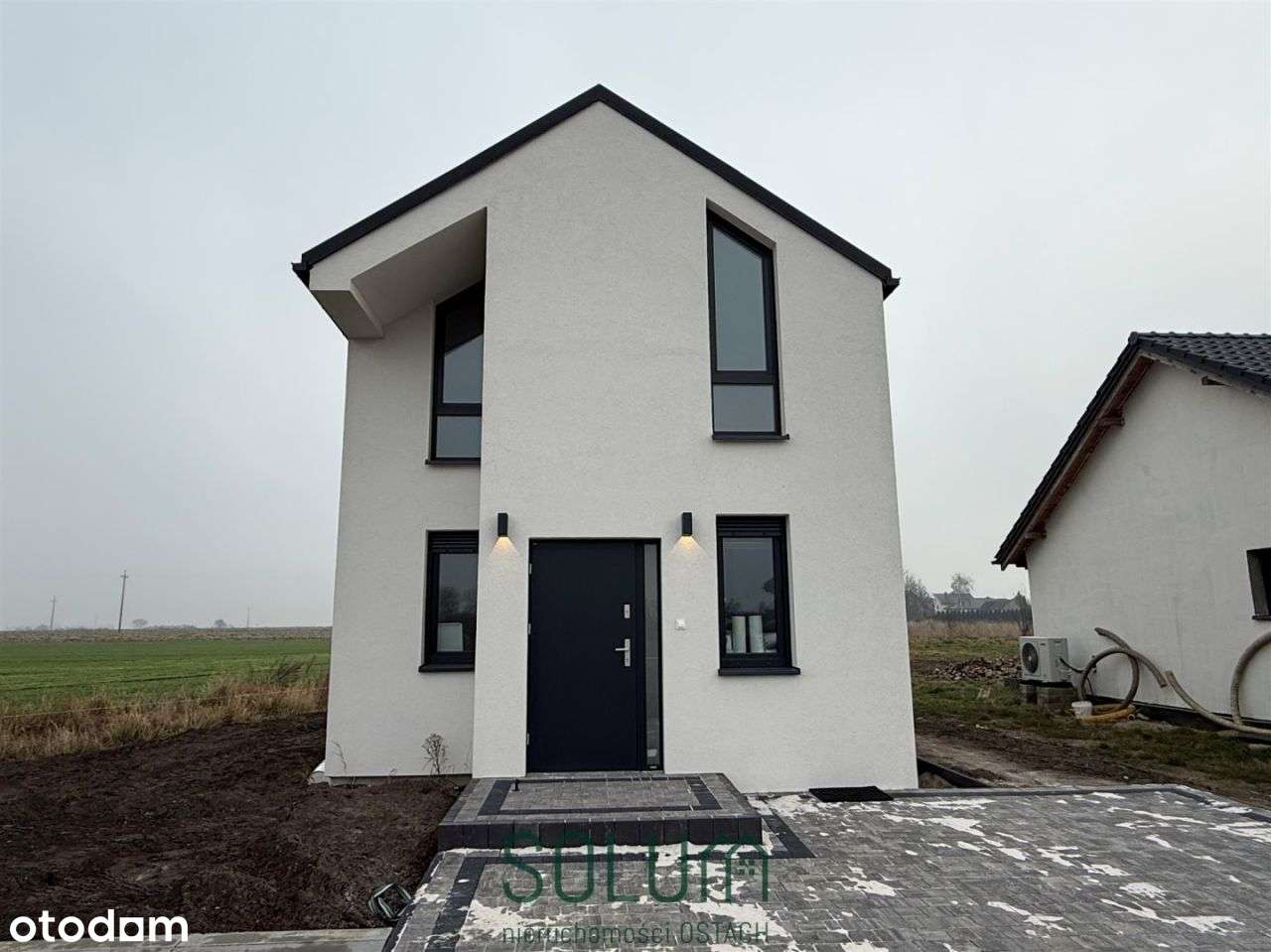 Nowy, Nowoczesny Dom Blisko Leszna – Hit Cenowy!-3