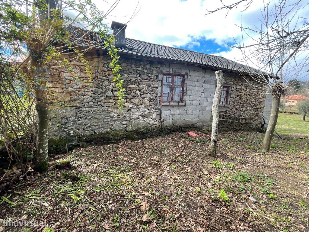 Moradia T4 em Chacim, Cabeceiras de Basto-42