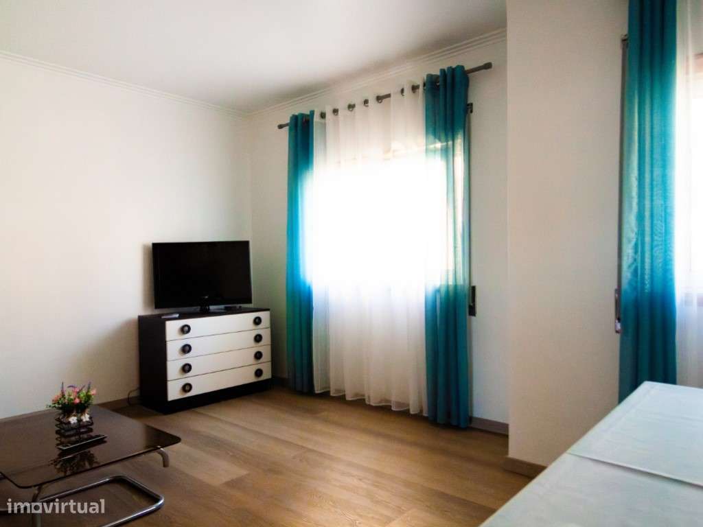 Apartamento com garagem fechada e arrumo - Grande imagem: 5/14