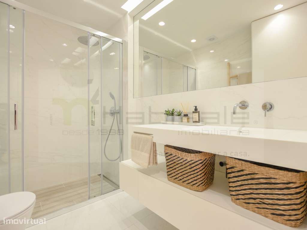 T3 em Condomínio Privado com Piscina no Centro de Famões-21