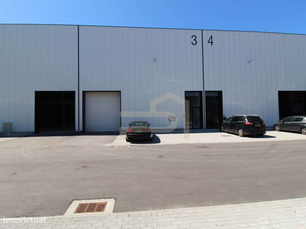 Arrenda-se Armazém - Grande imagem: 2/11