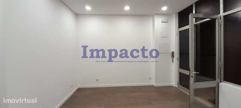 Loja para arrendar em São João da Madeira - Grande imagem: 2/16