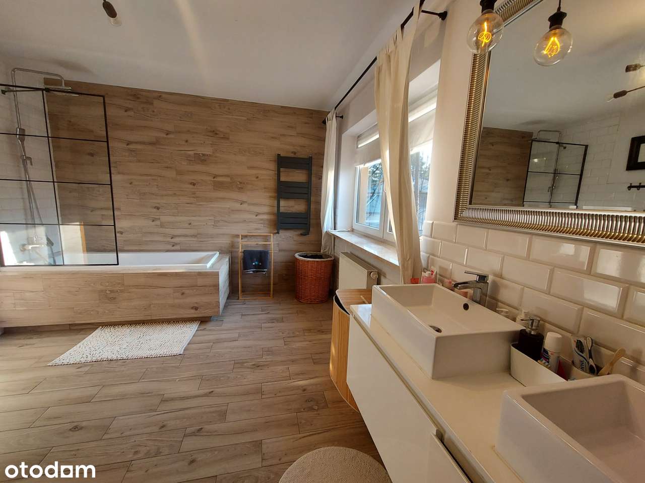 Dom Józefów. Doskonała lokalizacja-4