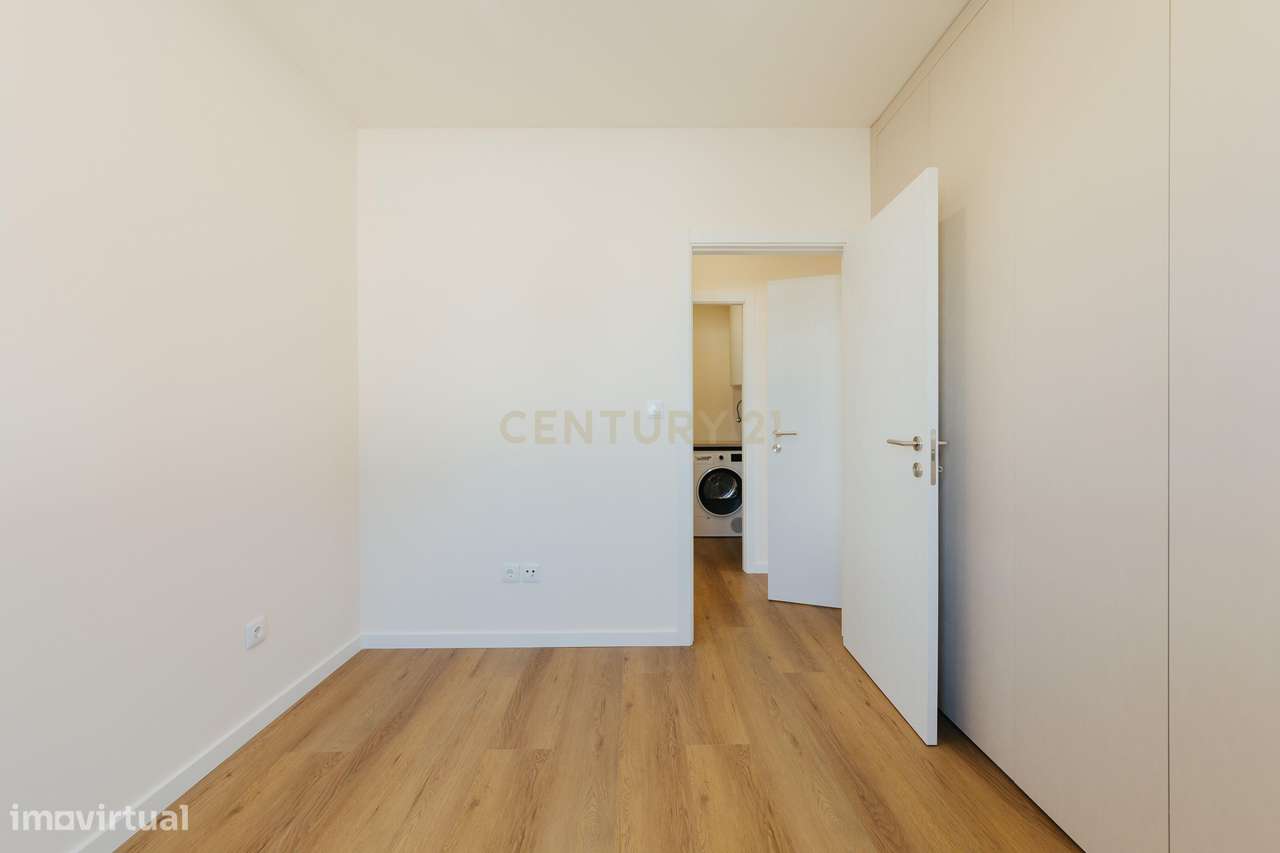 Apartamento T3 moderno e espaçoso no coração do Pinhal Novo-14