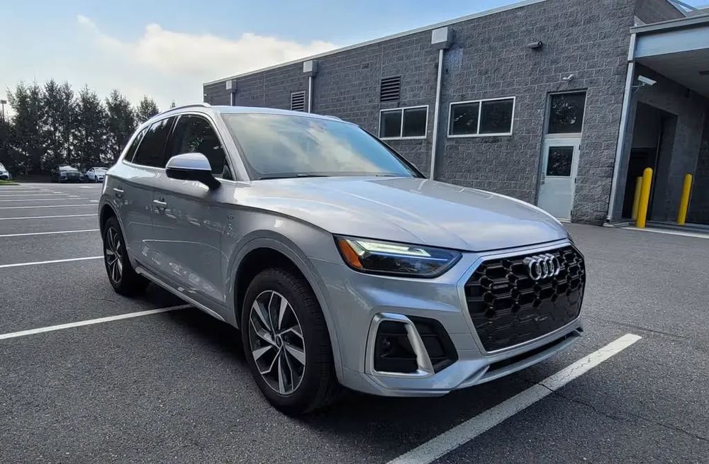 Audi Q5 FY 2.0 TFSI Quattro S tronic sport 2021