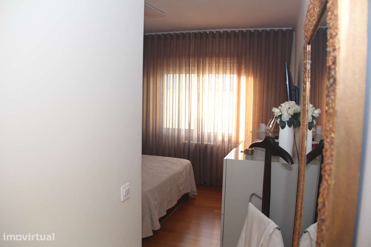 Apartamento T3 com 2 frentes na Maia-20