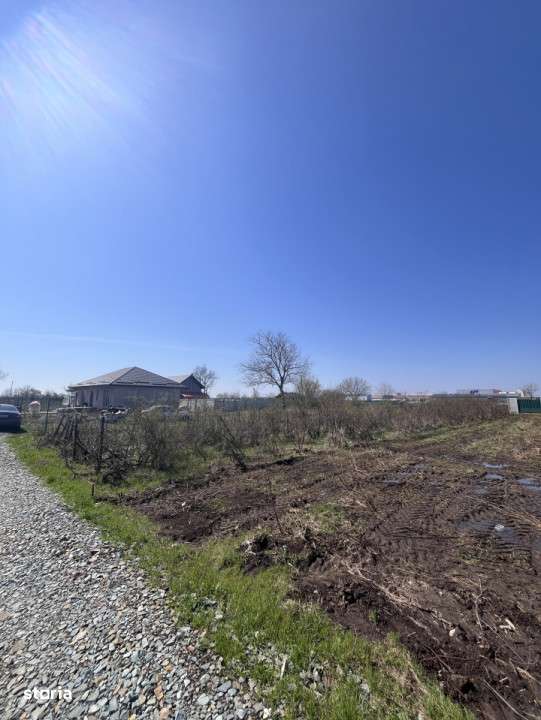Teren vanzare-Doua deschideri-Zona in cont dezvoltare-Com Islaz-3