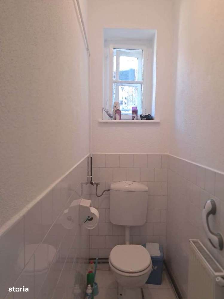 Apartament cu 4 camere la etajul 1 in zona Orasul de Jos-16