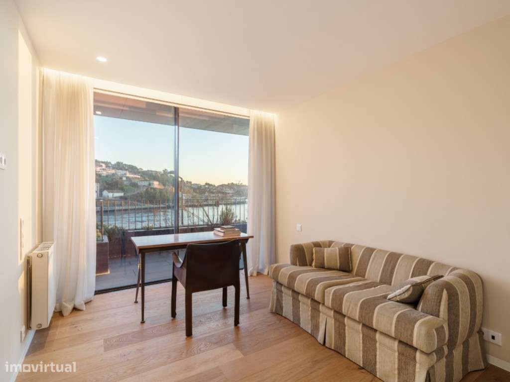 Sumptuoso T3 novo em frente ao Rio Douro-29