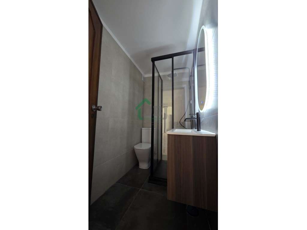 Nova Oportunidade! T5 Renovado no Centro da Covilhã-15