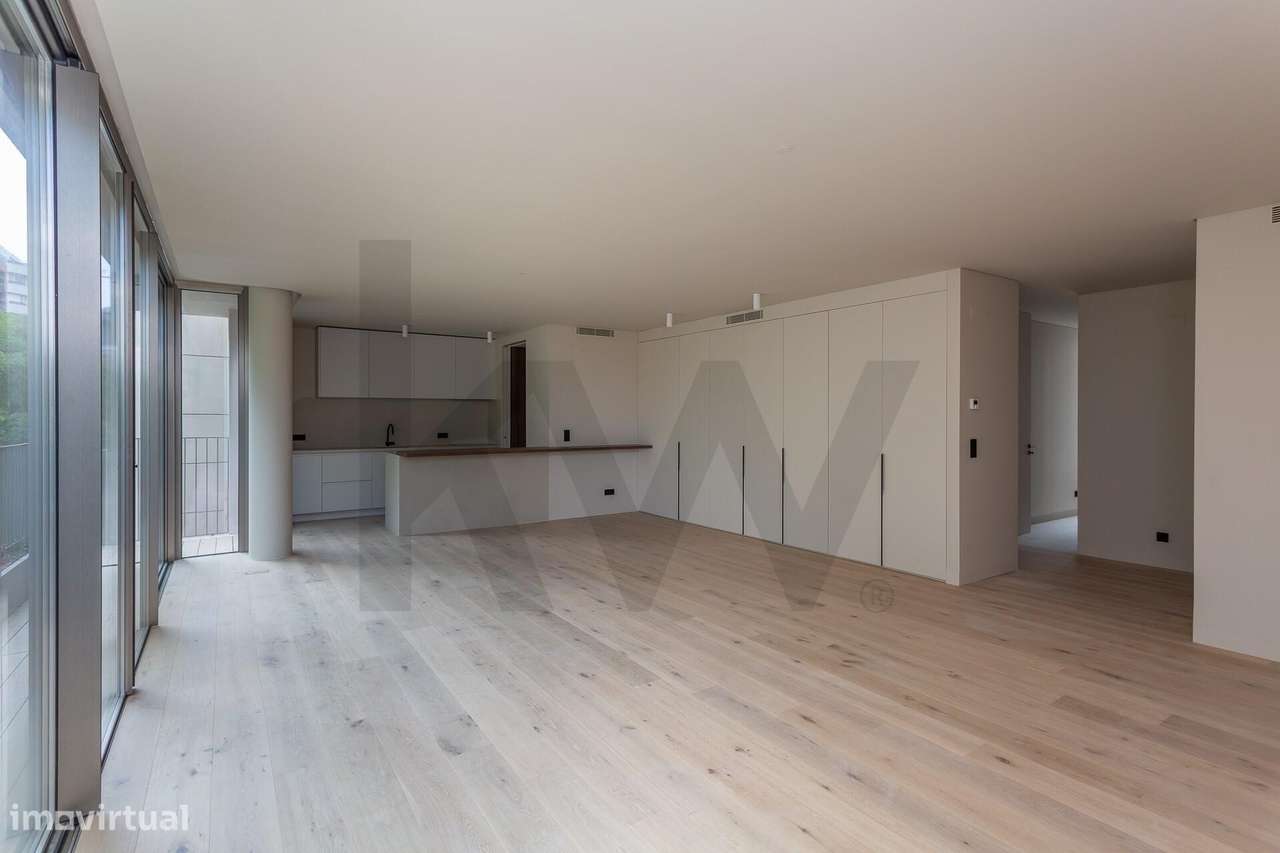 Apartamento T3 nas Avenidas Novas - Grande imagem: 3/39