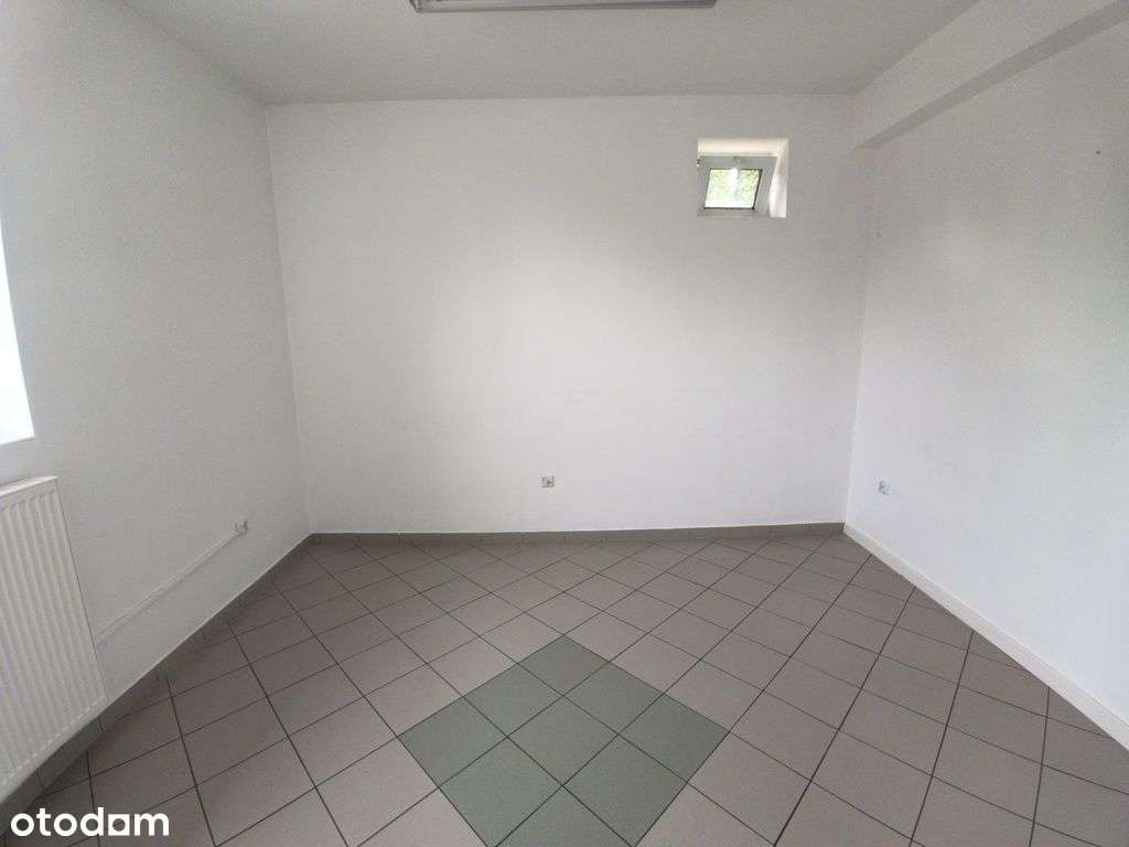 Na sprzedaż budynek mieszkalno-usługowy-19