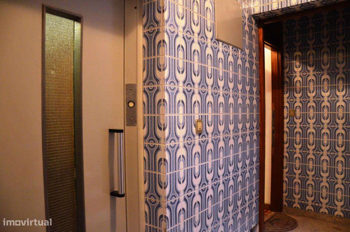 Apartamento com 1 quartos - localizado em Santo Ildefonso Porto - Grande imagem: 4/8