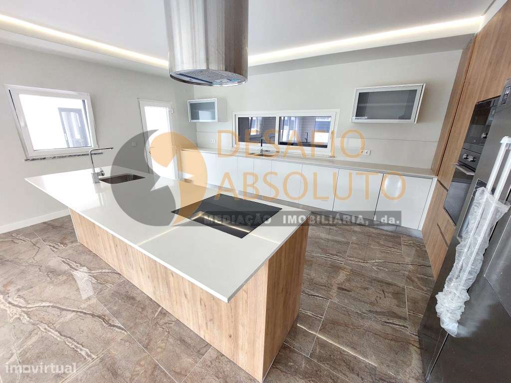 NOVA Moradia Isolada T5 c/ Piscina e Garagem - Azeitão-5