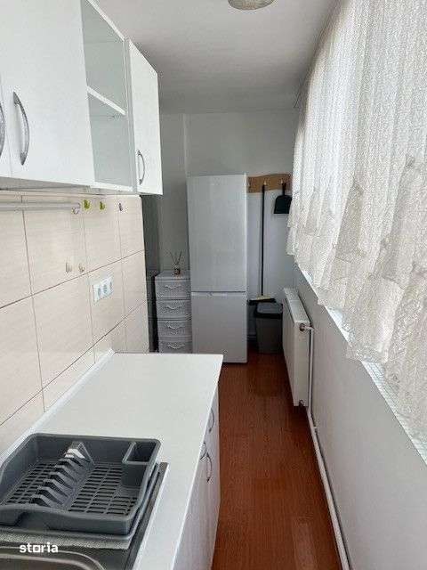 garsoniera spatioasa et 2 v aurie parc sub arini - Imagine principală: 5/9