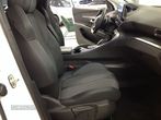 Peugeot 3008 1.6 Hybrid Allure Pack e-EAT8 - 37